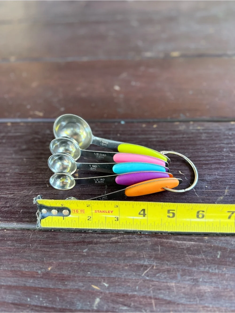 5-Piece Stainless Steel Measuring Spoons Set, Multicolor Handles on Ring